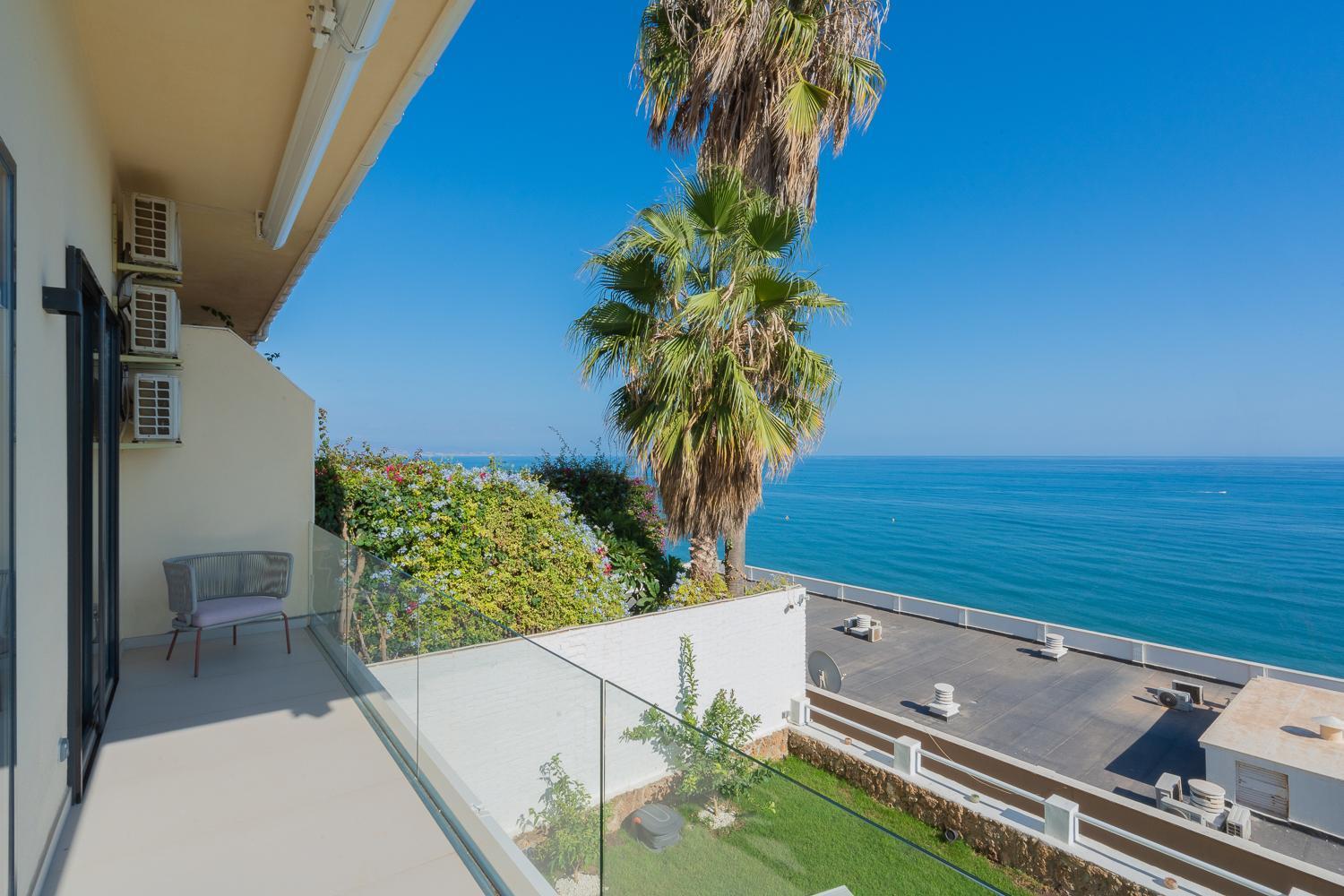Private 250Sqm Garden Duplex, Jacuzzi, Cinema, Sea View Escape Apartment Torremolinos Exterior photo