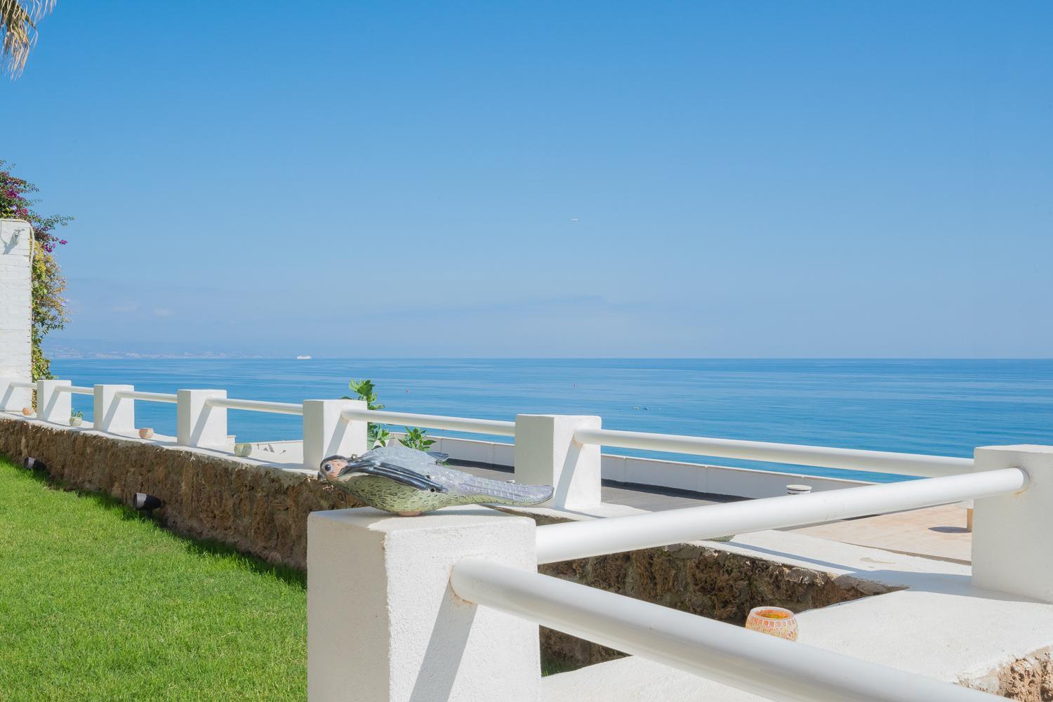 Private 250Sqm Garden Duplex, Jacuzzi, Cinema, Sea View Escape Apartment Torremolinos Exterior photo