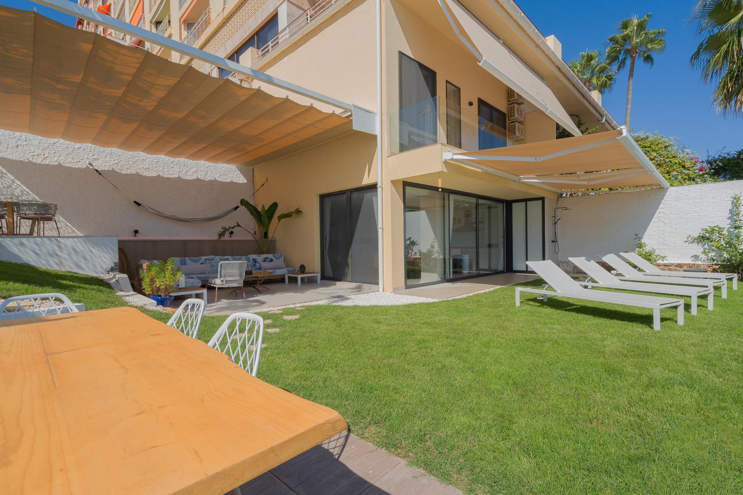 Private 250Sqm Garden Duplex, Jacuzzi, Cinema, Sea View Escape Apartment Torremolinos Exterior photo