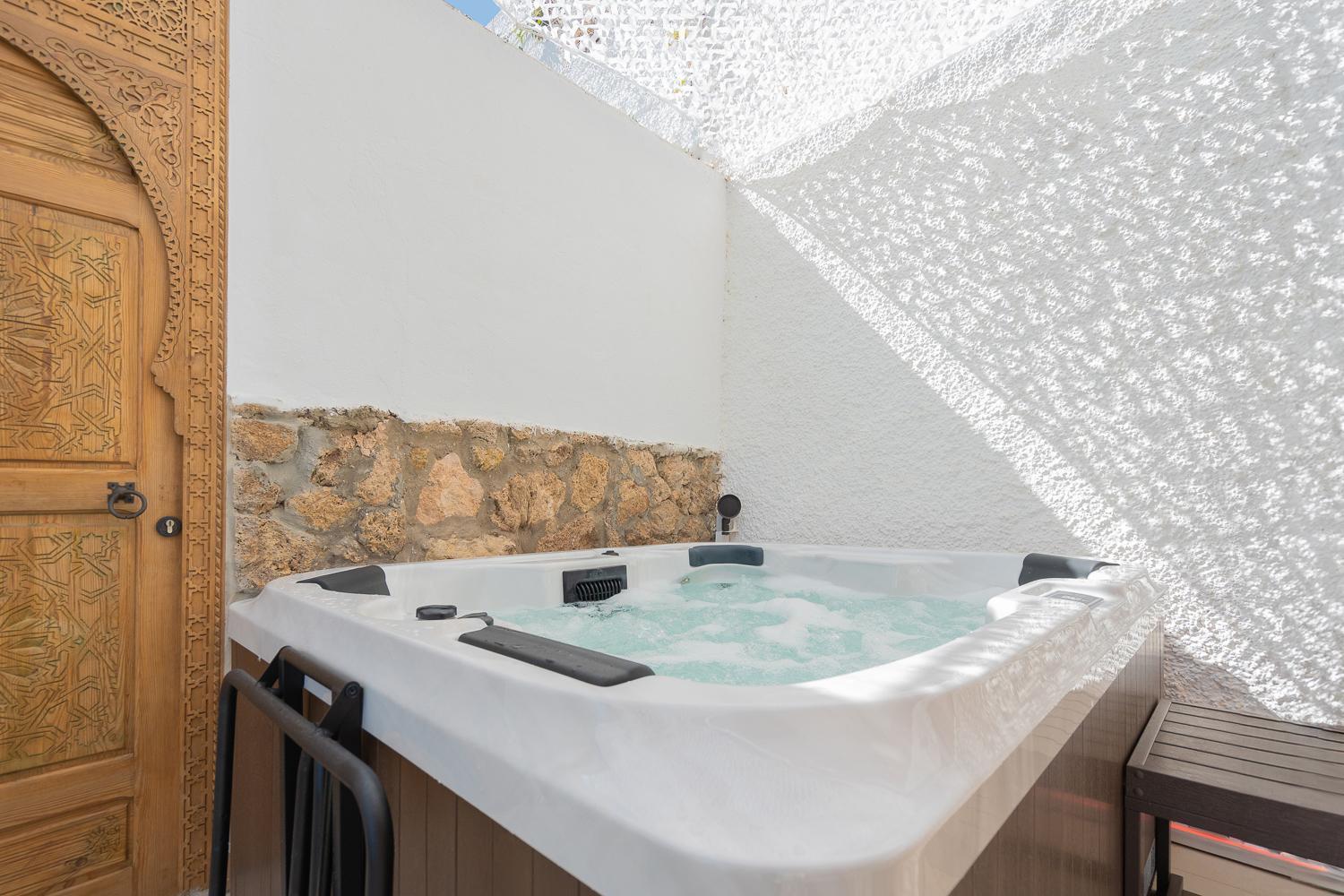 Private 250Sqm Garden Duplex, Jacuzzi, Cinema, Sea View Escape Apartment Torremolinos Exterior photo