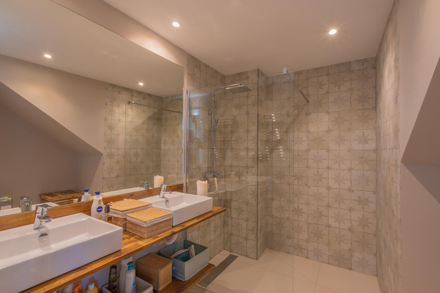 Private 250Sqm Garden Duplex, Jacuzzi, Cinema, Sea View Escape Apartment Torremolinos Exterior photo